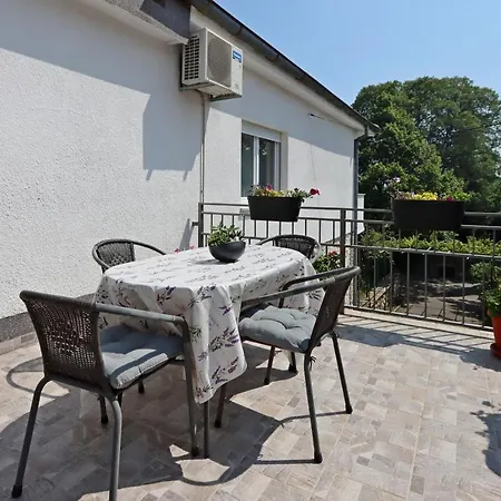 With Parking Space - Novi Vinodolski - 19862 * Bribir (Primorje-Gorski Kotar)