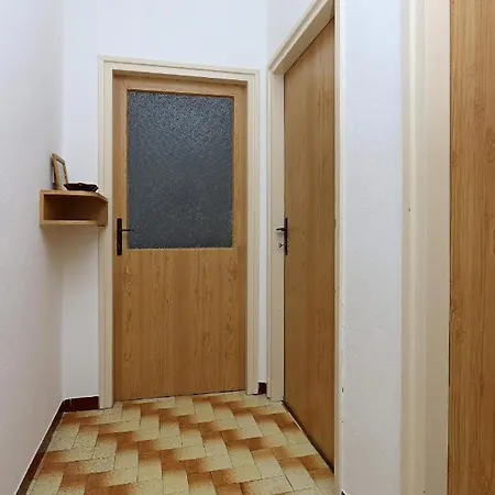 With Parking Space - Novi Vinodolski - 19862 Lägenhet Bribir (Primorje-Gorski Kotar)